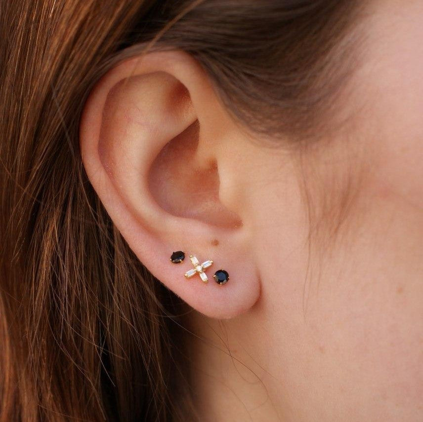 Zirconia Earprsten - Cross