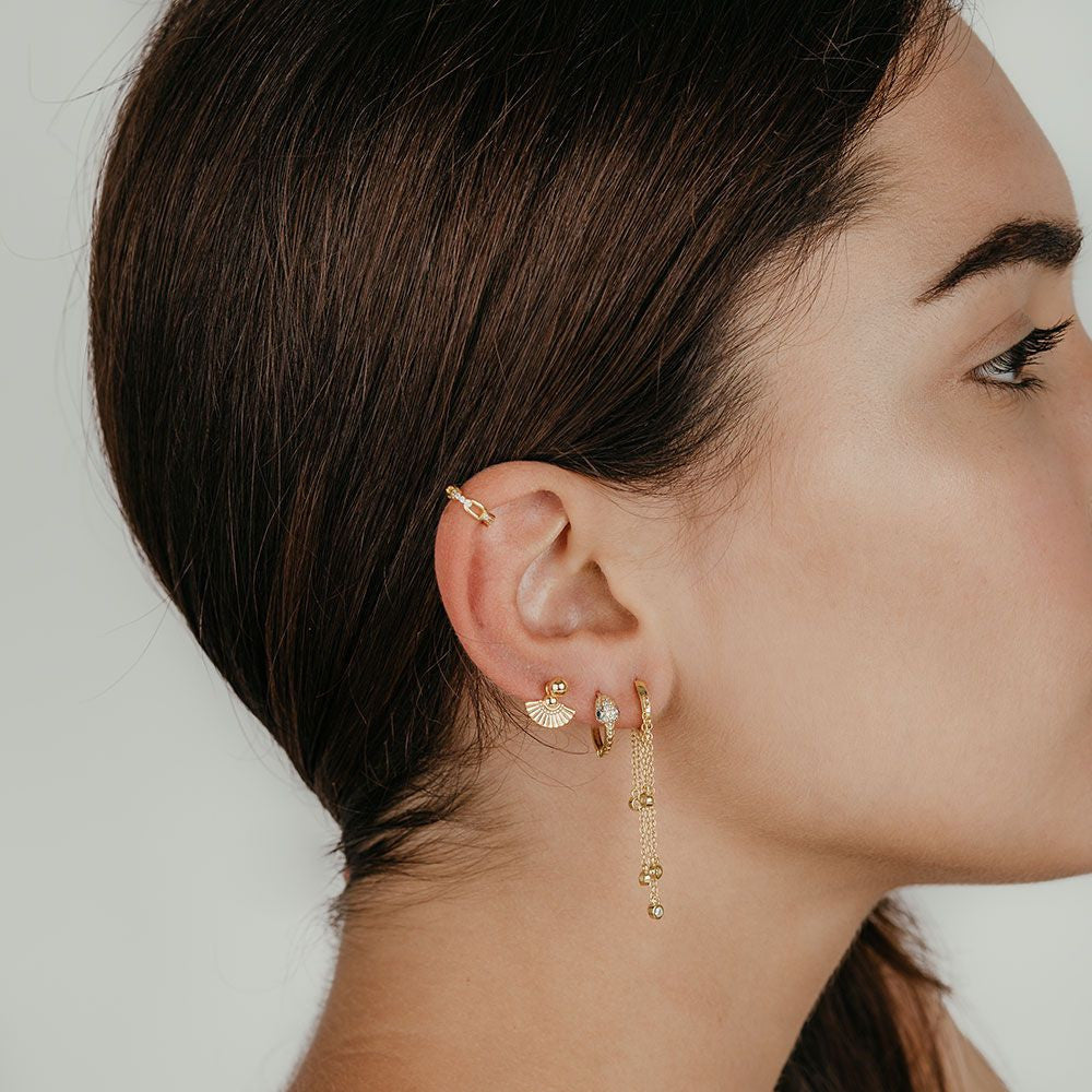 Stříbrný ear cuff