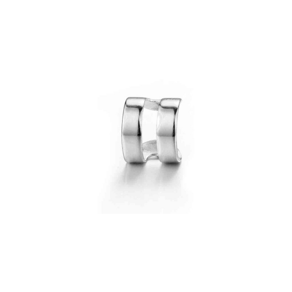 Stříbrný ear cuff
