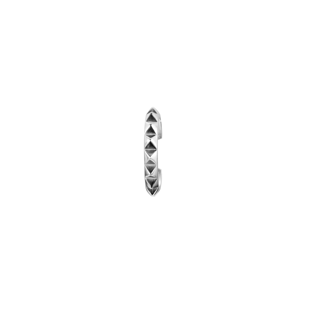 Stříbrný ear cuff