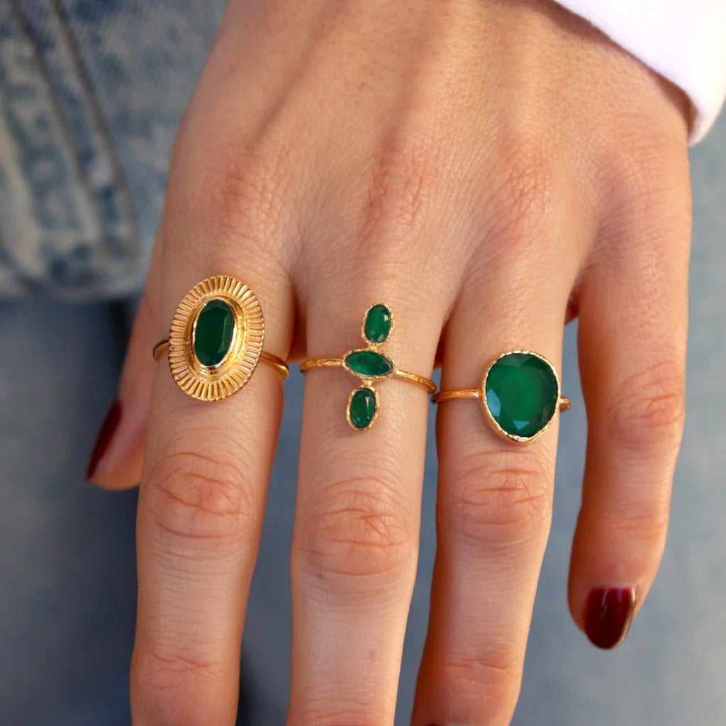 Ring 3 stone - green onyx - Gold plated