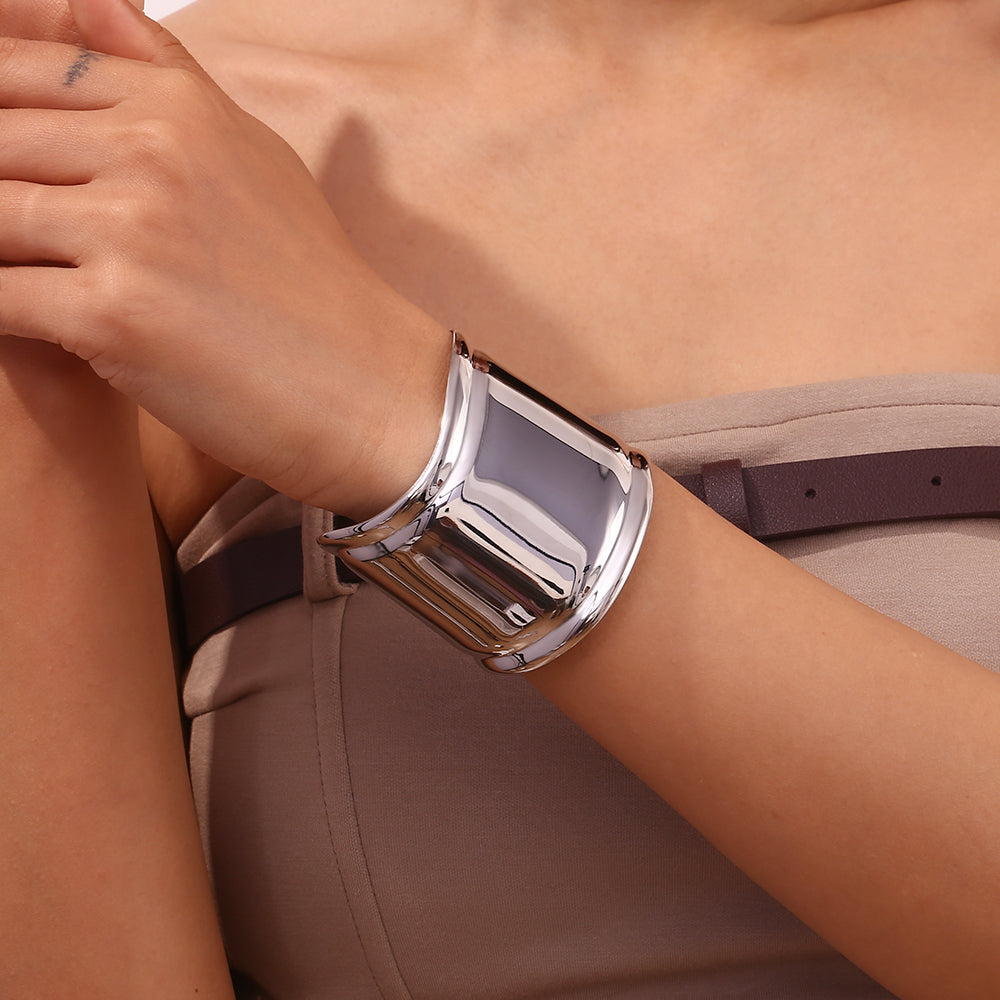 Stříbrný náramek