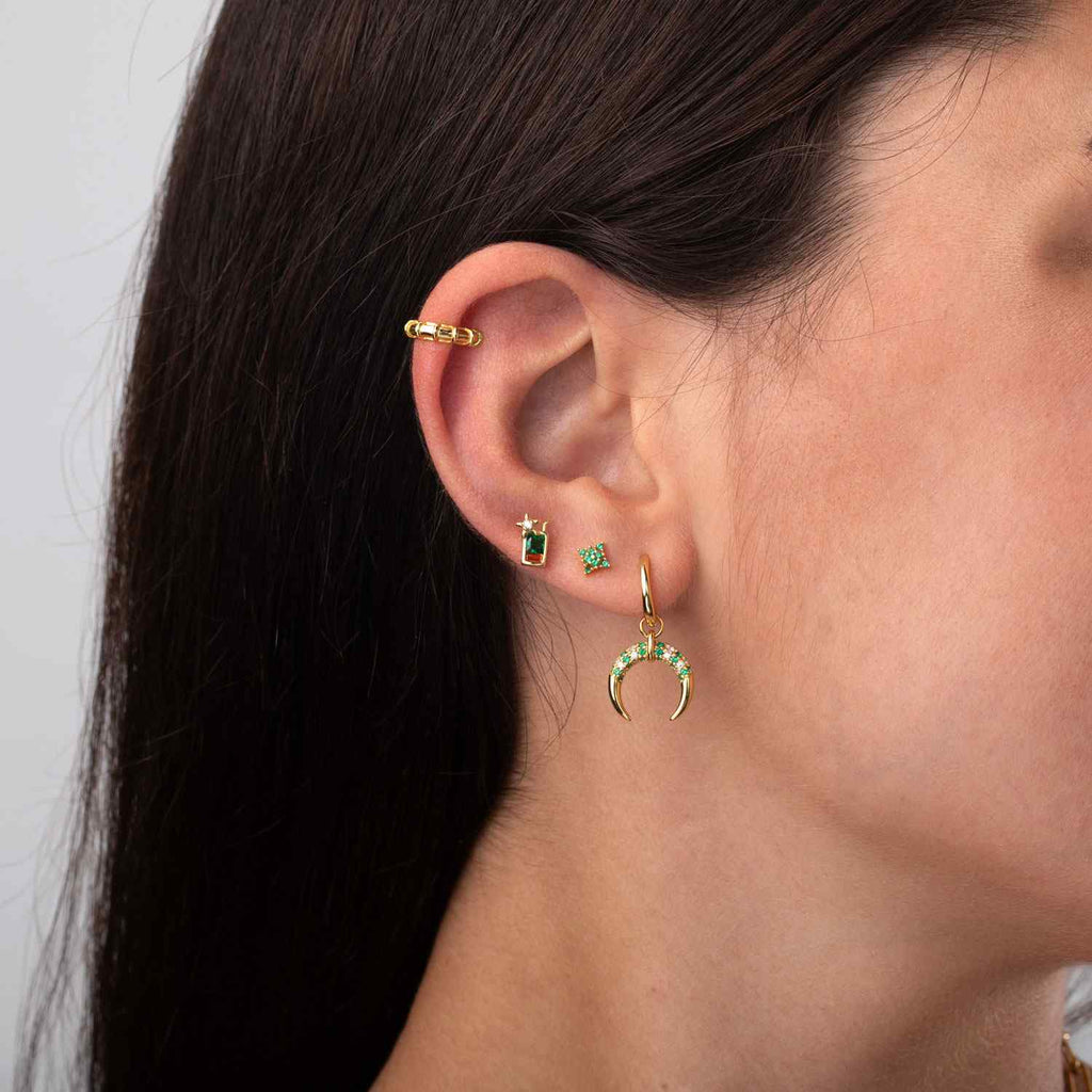 Stříbrný ear cuff