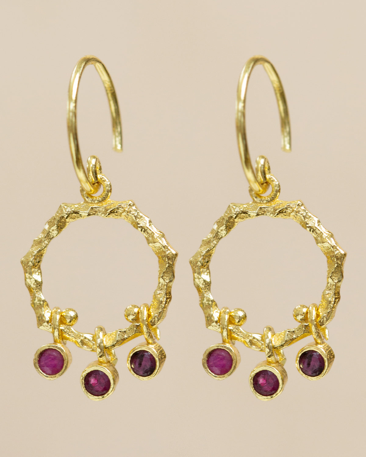 Earring Nori hexagon - Ruby charms