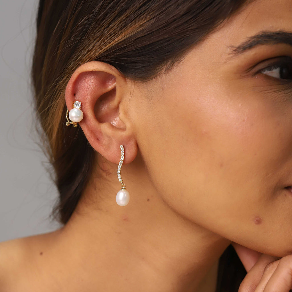 Cultured Pearl Mineral Earrings - Twisted Bar - White Zirconia - Gold plated